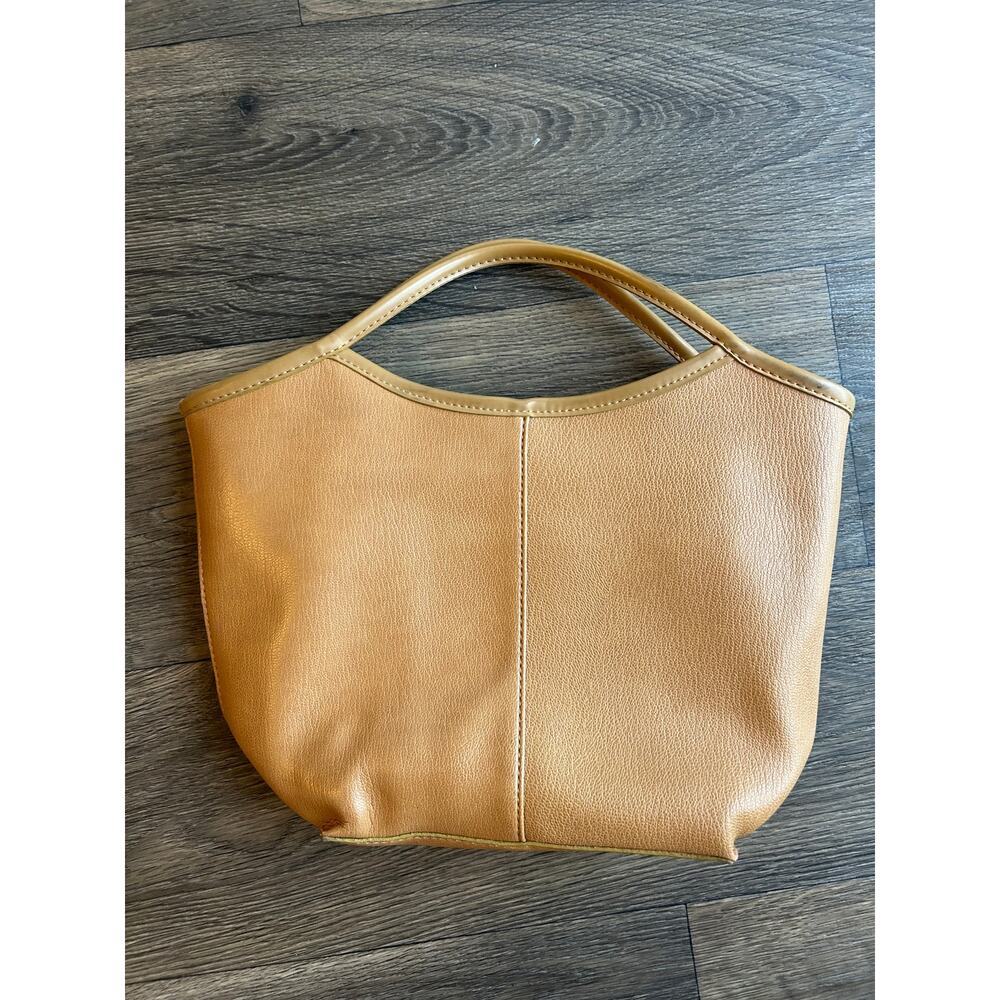🥶 Faux Leather Tan Handbag - Picture 3 of 6